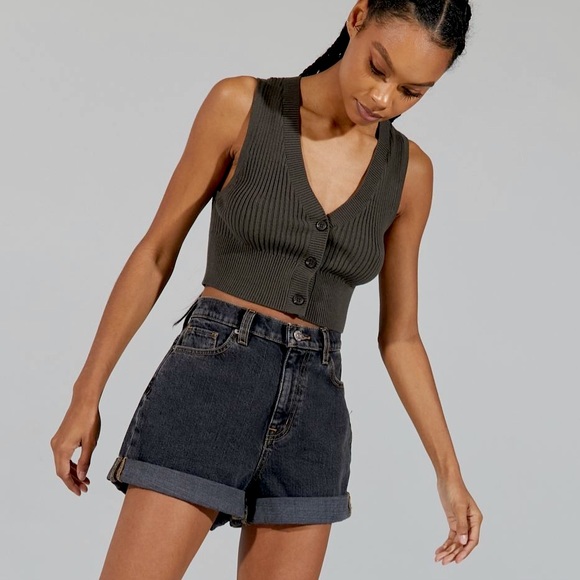Urban Outfitters BDG High-Waisted Mom Short - Picture 1 of 9
